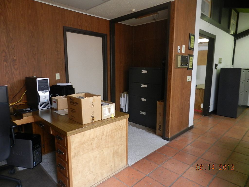 Stephen & Sue Lau Building: 1 Spring Dr, Fort Stockton, TX 79735